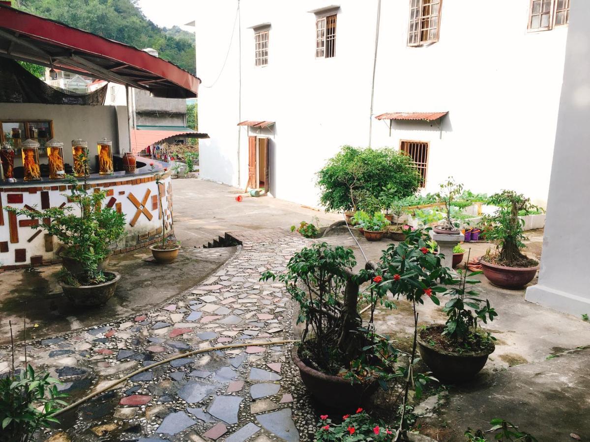Shan Tea Homestay Ha Giang Exteriör bild